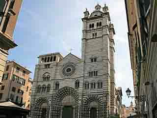 صور Genoa Cathedral معبد